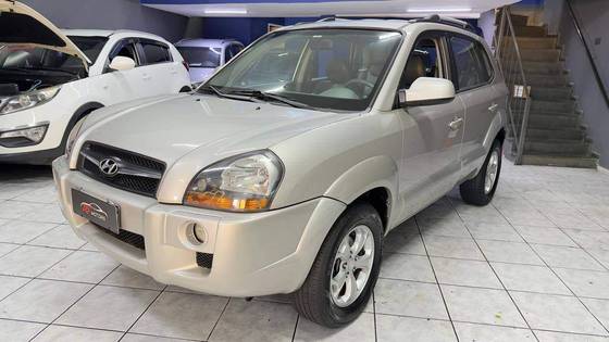 HYUNDAI TUCSON 2.7 MPFI GLS 24V 180CV 4WD GASOLINA 4P AUTOMÁTICO HYUNDAI TUCSON 2.7 MPFI GLS 24V 180CV 4WD GASOLINA 4P AUTOMÁTICO